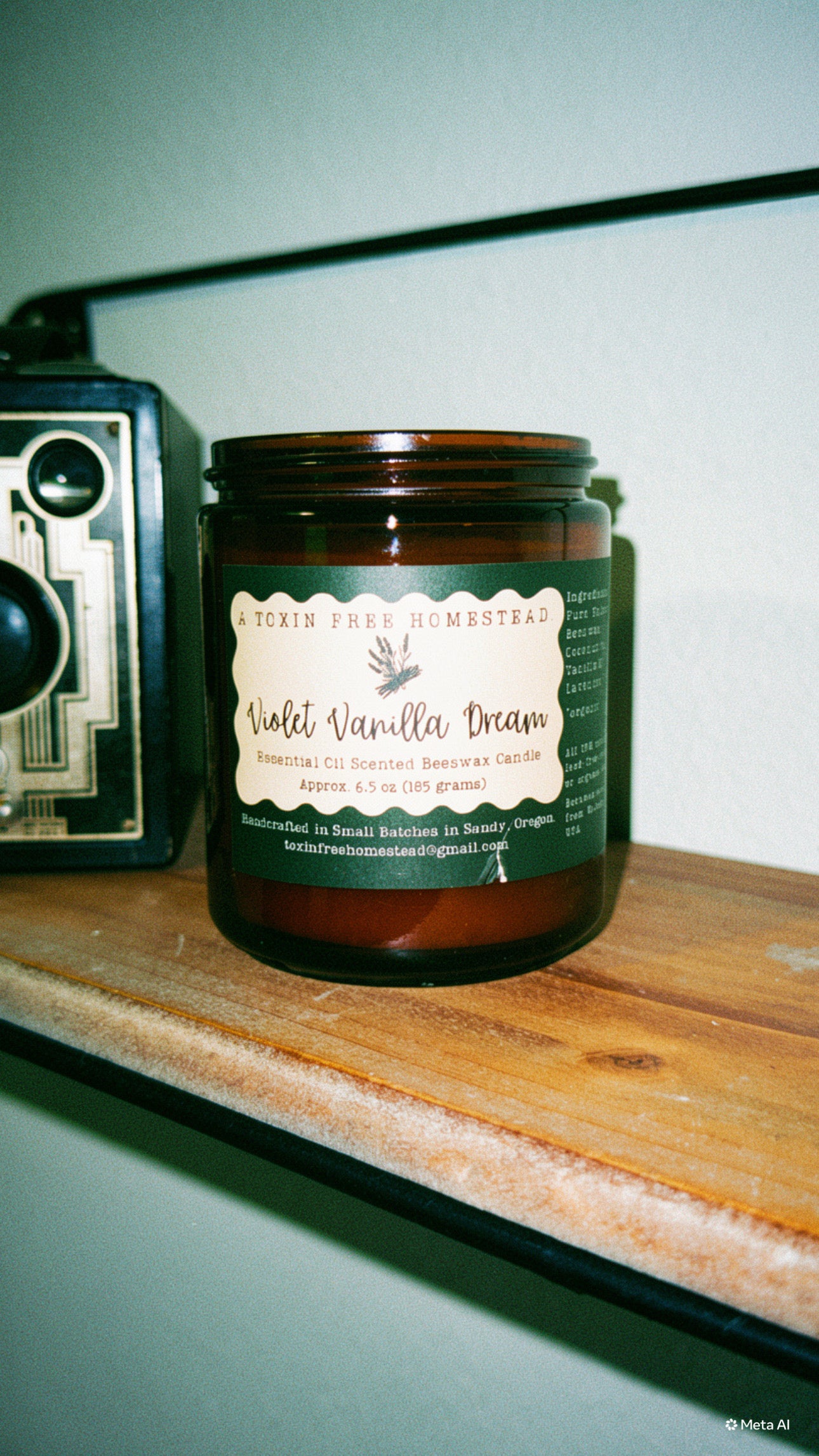 Violet Vanilla Dream Aromatherapy Beeswax Candle (6.5 oz)