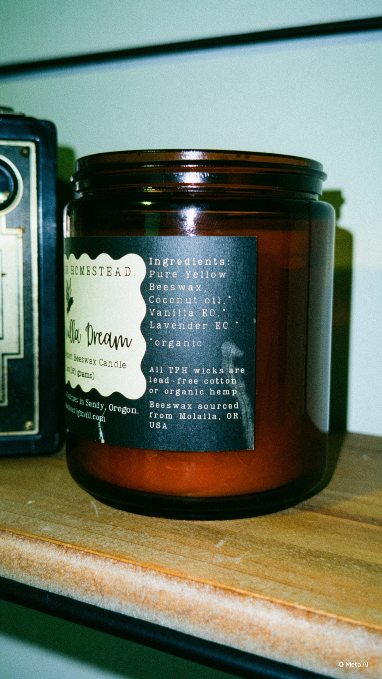 Violet Vanilla Dream Aromatherapy Beeswax Candle (6.5 oz)